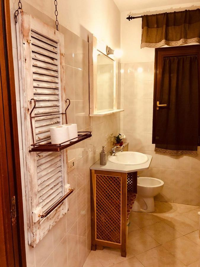 B&B Le Quattro Stagioni La Maddalena  Exteriör bild