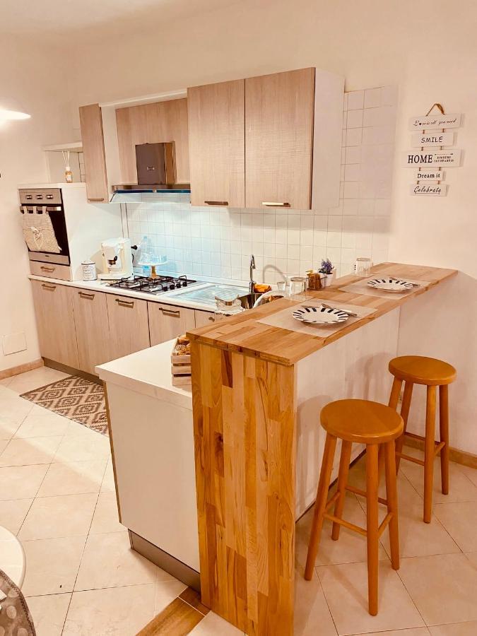 B&B Le Quattro Stagioni La Maddalena  Exteriör bild